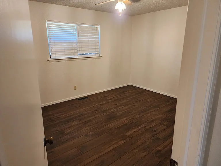8016 Wilshire Hills Dr — Photo 7