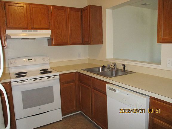 4th image of 711 Kenly Ave #7