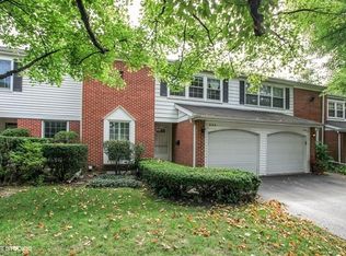 246 Essex Pl, Wilmette, IL