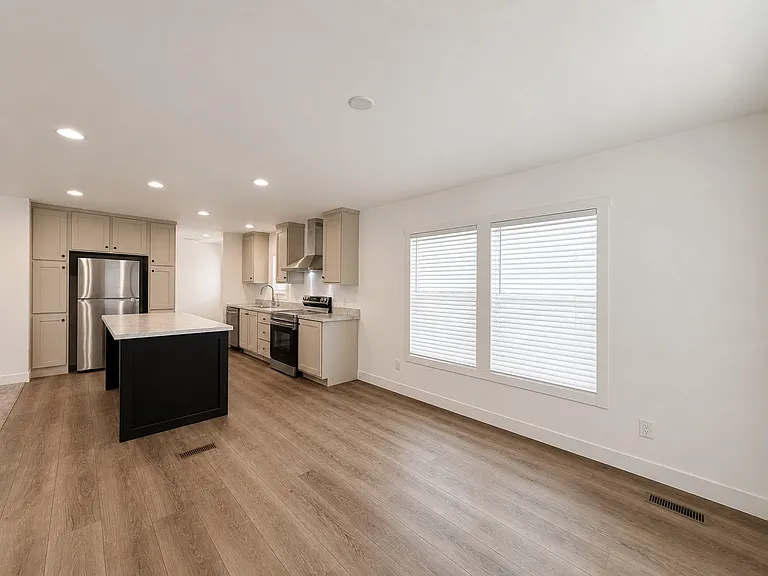 2060 N Center St #430 — Photo 18