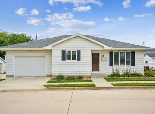 1918 New Vienna Rd, New Vienna, IA 52065