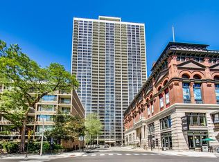 1560 N Sandburg Ter APT 2207J, Chicago, IL
