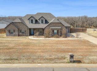 13675 Creek View Dr, Edmond, OK 73025