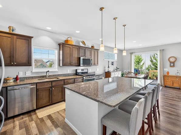 9801 Hawks Nest Dr, Verona, WI 53593