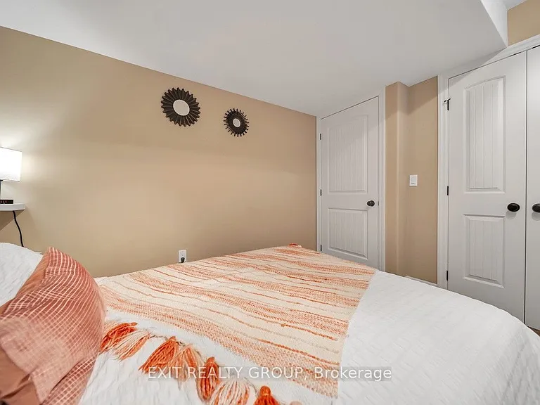 1531 Foxboro Stirling Rd — Photo 32