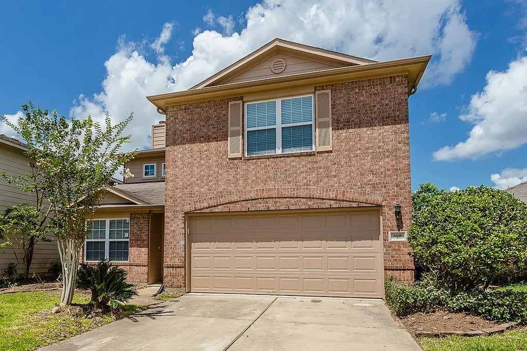 3 bed, 2.5 bath, 1884 sqft, $2,000 — Photo 1