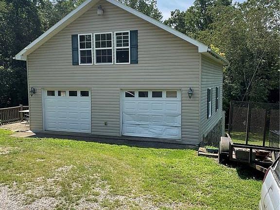 3rd image of 159 Grimes St