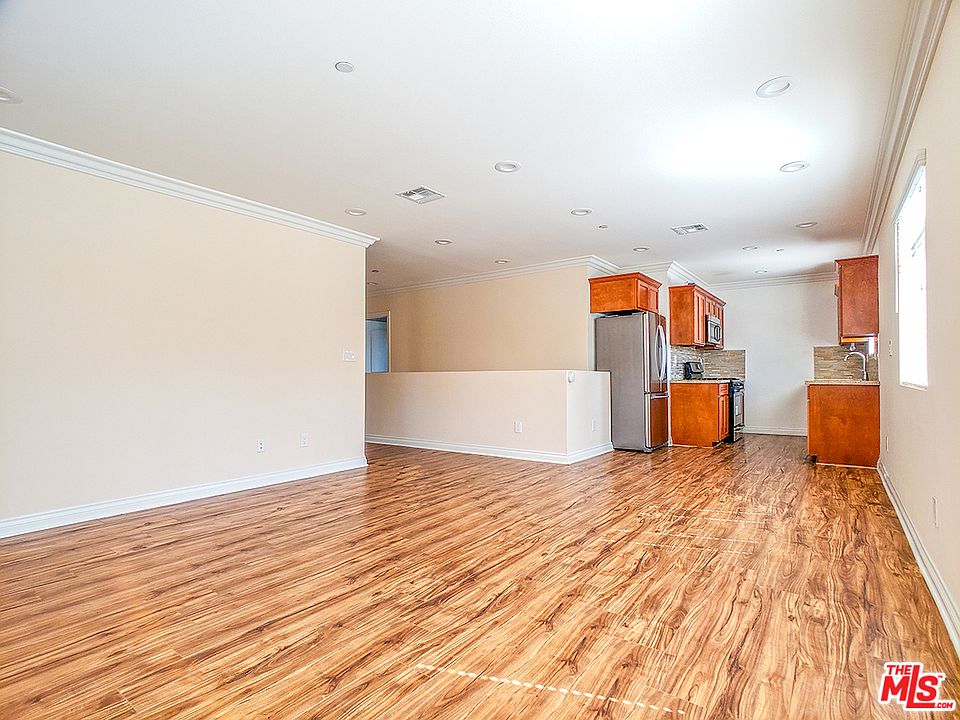 1st image of 1144 1/2 S Mariposa Ave