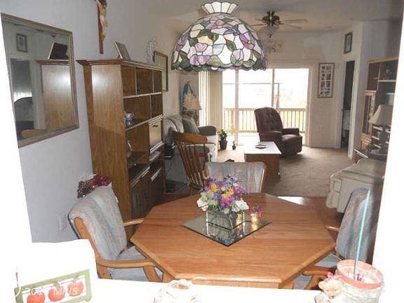 5th image of 84 Aspen Hill Dr