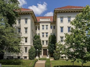 Dumbarton Court, Washington, DC 20007