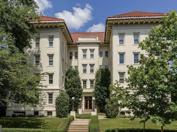 1657 31st St NW APT 206, Washington, DC 20007