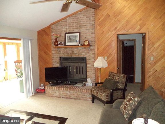 5th image of 2175 Lakeside Dr