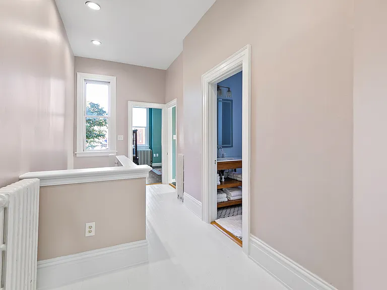 1634 W Grace St — Photo 20