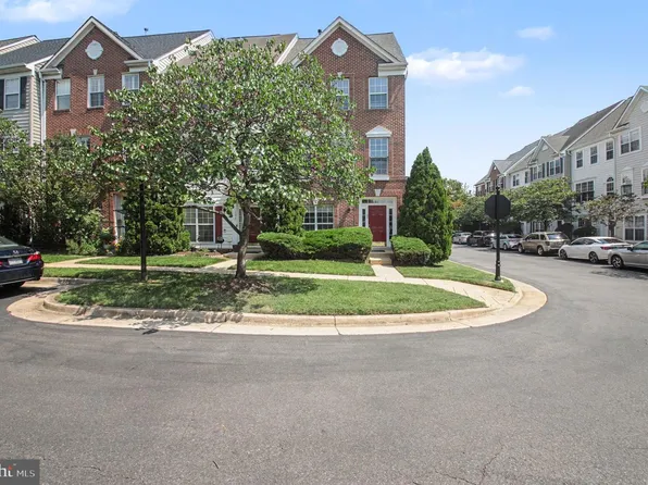 100 Meadows Ln, Alexandria, VA 22304