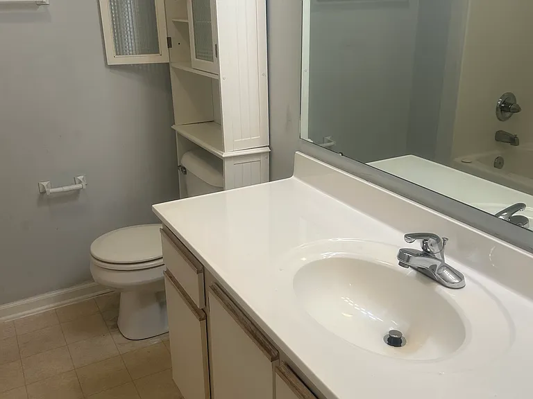 2513 Bluff View Ct #A — Photo 13