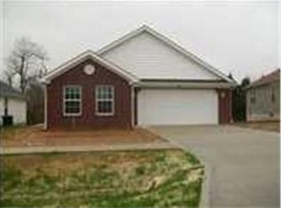 165 Red Hawk Dr, Vine Grove, KY 40175