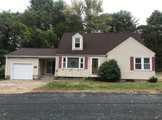 10 Larkin Ave, Uxbridge, MA 01569