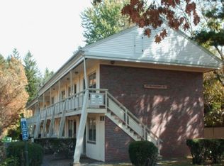 177-189 N Pleasant St, Amherst, MA 01002