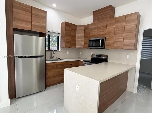 5737 Cleveland St #1, Hollywood, FL 33021