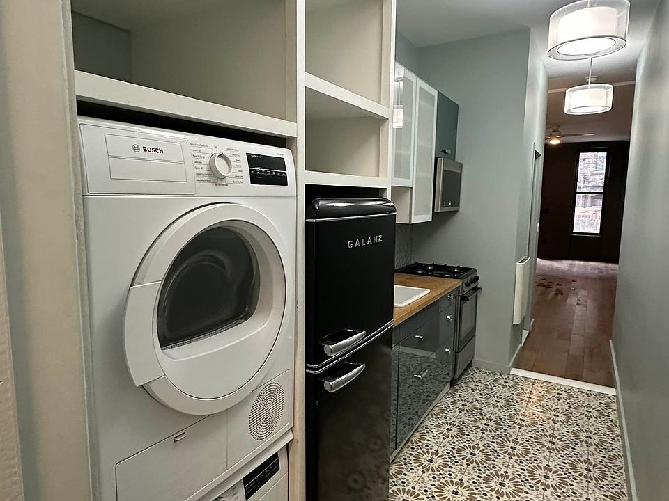 1st image of 231 E 88th St APT 1W