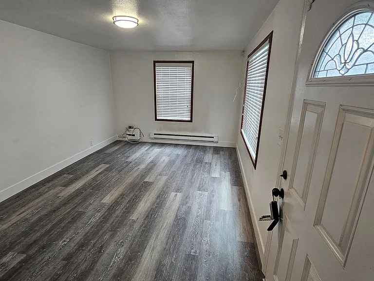Arvin Duplex — Photo 3