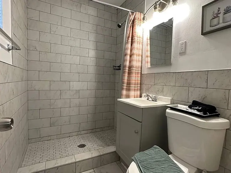 1743 Yale St S #1/2 — Photo 5
