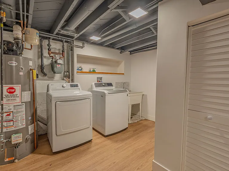 2227 N Nordica Ave — Photo 36