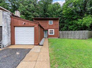 16 Farington Cir, Chesapeake, VA 23320