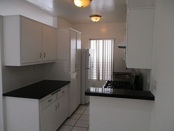 3rd image of 3311 Keystone Ave APT 2