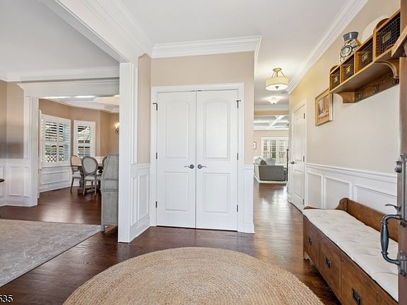 4th image of 309 Belmar Pl