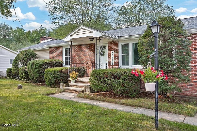 4th image of 443 Gansevoort Road