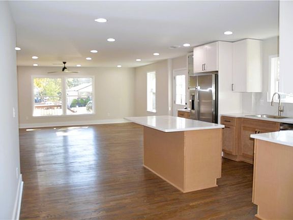 5th image of 3462 Maryvale Dr