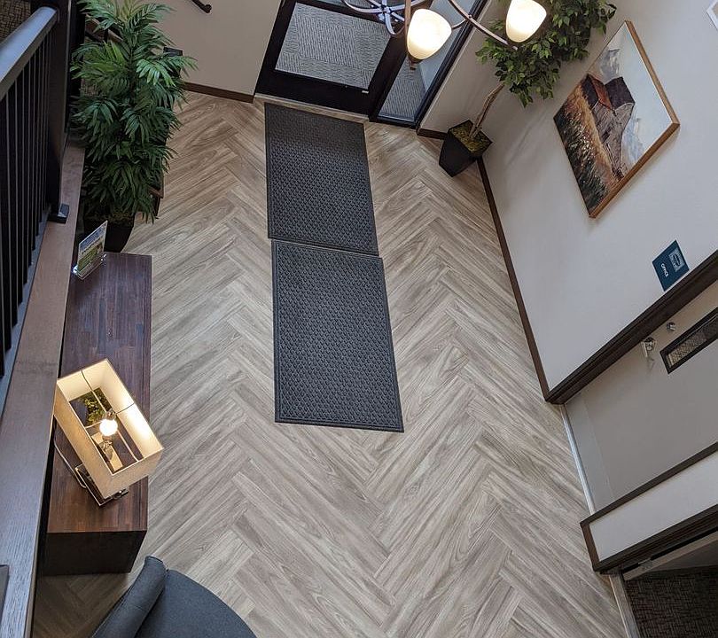 1st image of 301 24th Ave SE #106