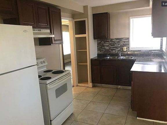 4th image of 28031 Red Leaf Ln