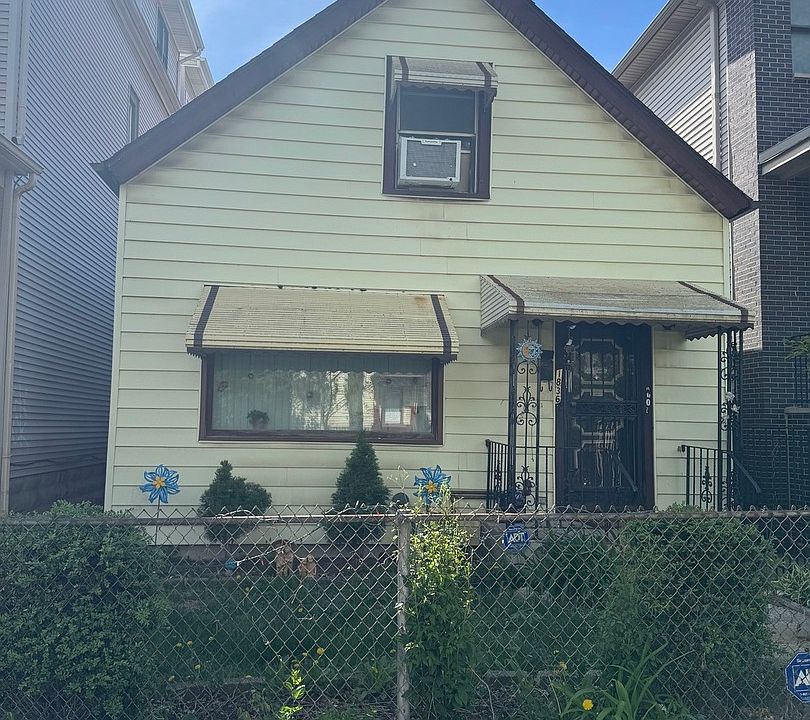 1st image of 1836 N Fairfield Ave