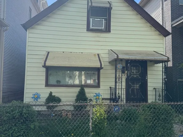 1836 N Fairfield Ave, Chicago, IL 60647
