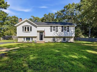 18 Montgomery Dr, Plymouth, MA 02360