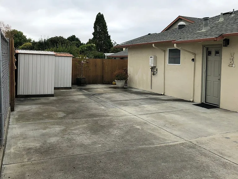 565 Smalley Ave — Photo 20