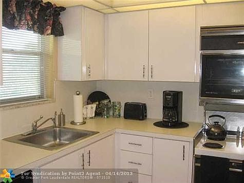 4th image of 6100 NW 44th St APT 403