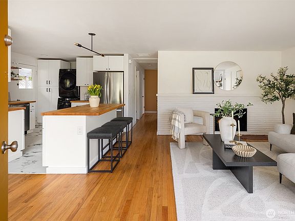 3rd image of 1237 SW 118th Street