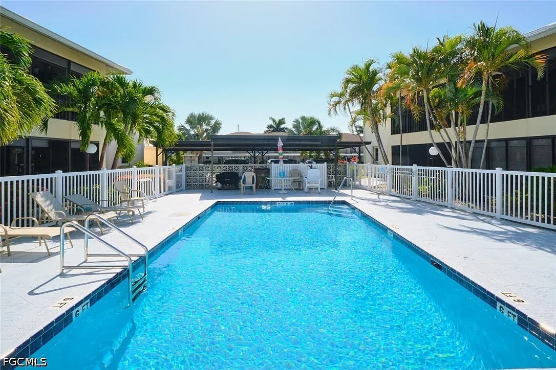 2 bed, 2.0 bath, 1193 sqft, $1,675 — Photo 2