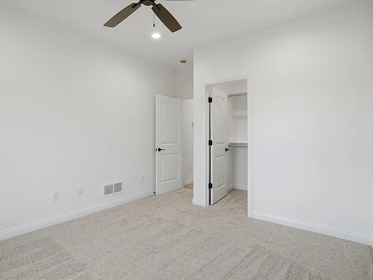 2700 Easley Cabin Cir — Photo 36