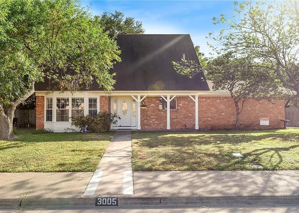 1st image of 3005 Stanwood Dr