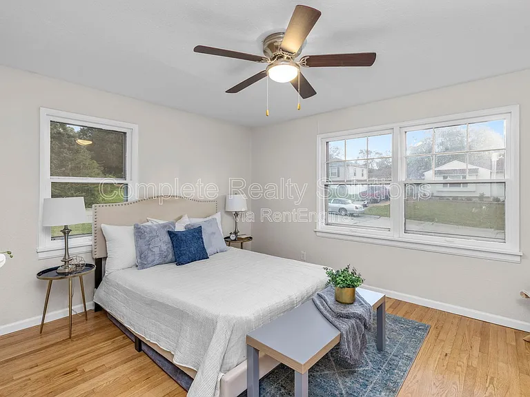 9551 Cantwell Dr — Photo 10