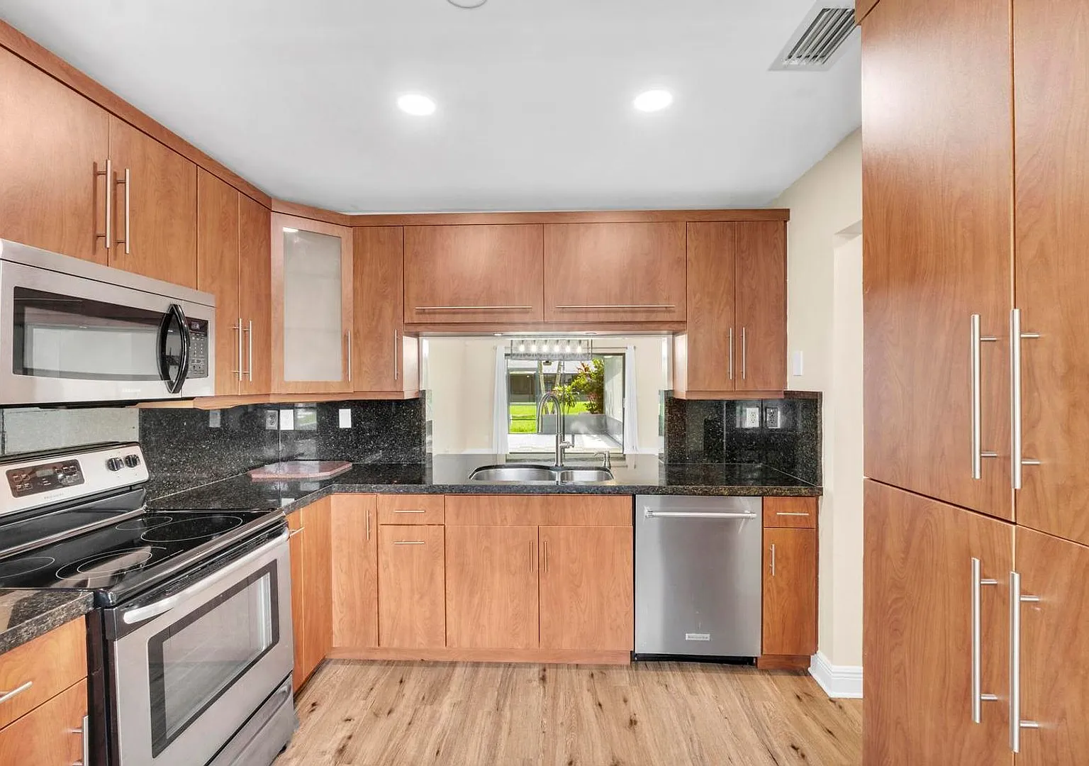 10723 Nw 10th S #Townhouse Pembroke Pines, Fl 33026 — Photo 1