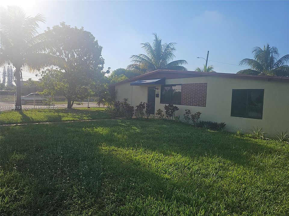 2nd image of 500 NW 199th St