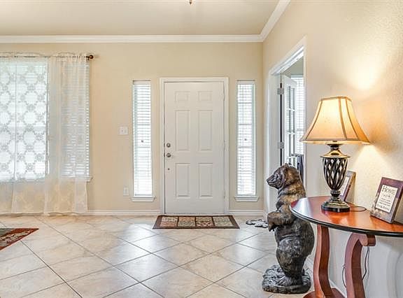 2nd image of 708 Twin Oaks Ct