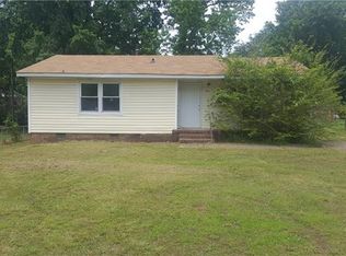 3818 Pembrooke Rd, Winston Salem, NC 27106