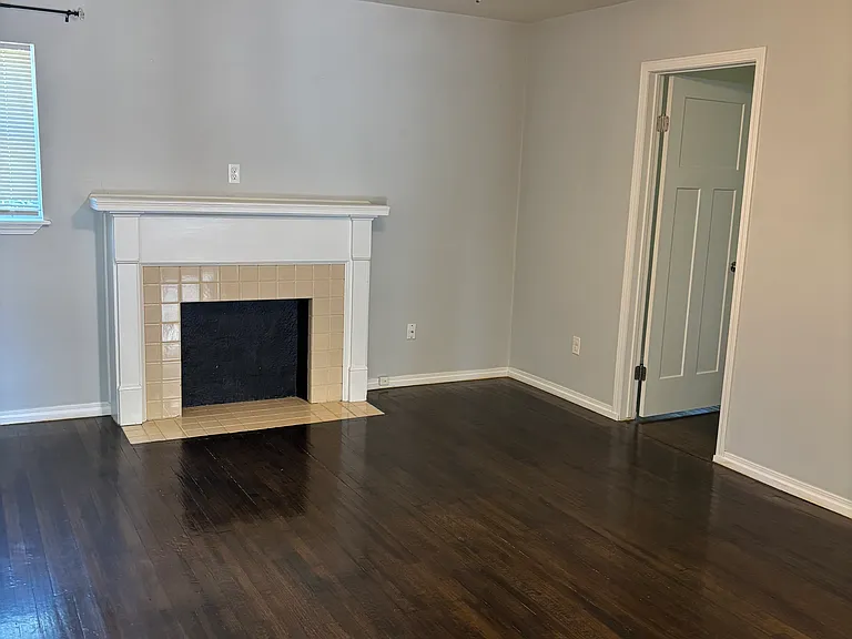 1208 N Ross Ave #A — Photo 8