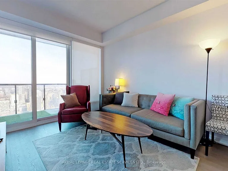 488 University Ave #2703 — Photo 32